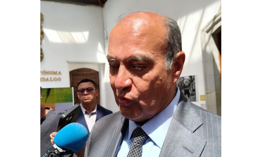 Natividad Castrejón Valdez, secretario de Educación Pública de Hidalgo, habla sobre muerte de alumno de una secundaria de Tizayuca. I Foto: Lourdes Naranjo