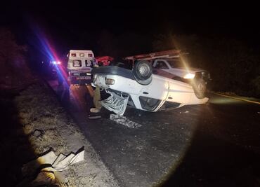 Fallece un joven al estrellarse en su auto en Mezquititlán