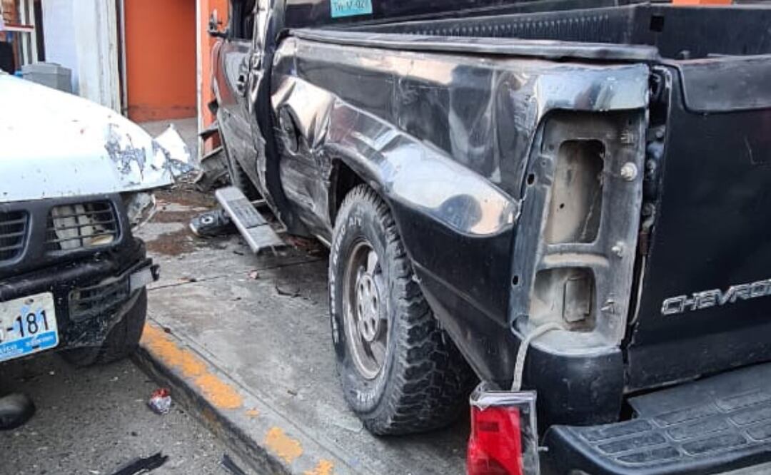 Un accidente provocado por una persona octagenaria dejó varios heridos y daños materiales  Foto: Francisco Bautista