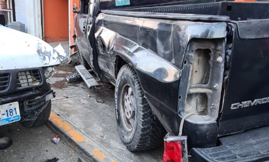Un accidente provocado por una persona octagenaria dejó varios heridos y daños materiales Foto: Francisco Bautista