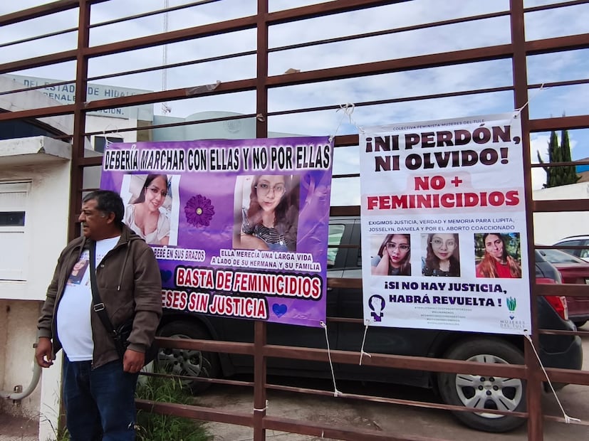 Familiares exigen sentencia por triple feminicidio durante audiencia en Tulancingo | Foto: Mirely Santos