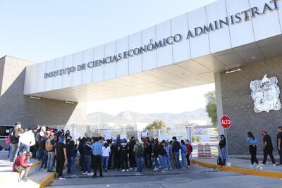 UAEH anuncia clases en línea; paristas la rechazan