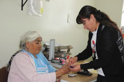 Alerta la SSH sobre riesgos en adultos mayores por altas temperaturas