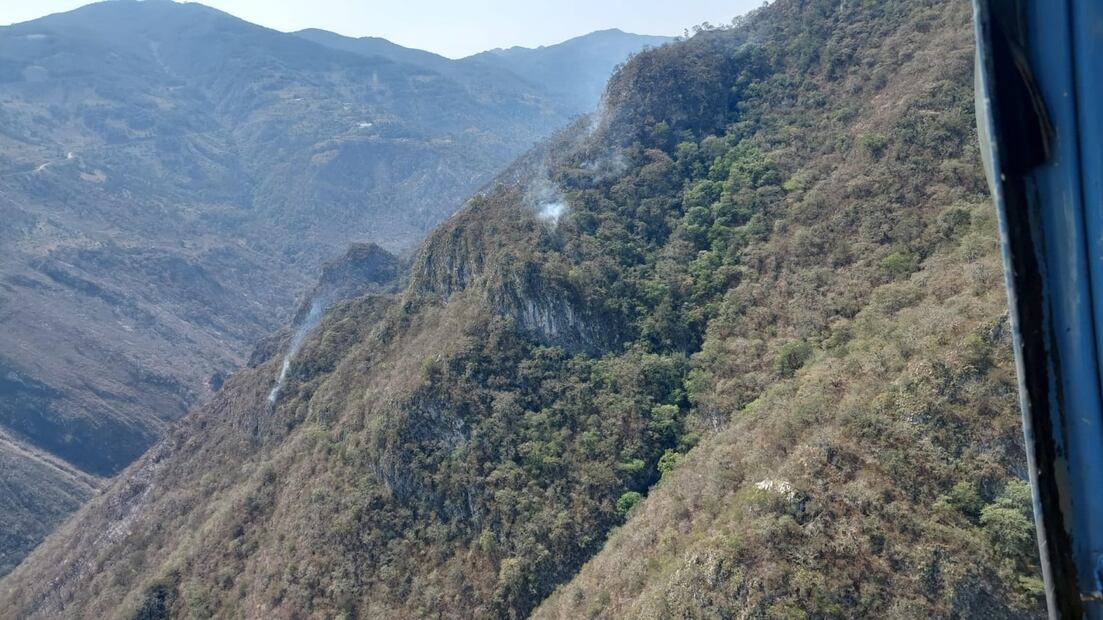 Logran control al 100% de incendio en Nicolás Flores | Foto: Especial