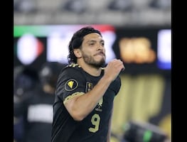 El gol del hidalguense Raúl Jiménez es elegido el mejor del año por Concacaf