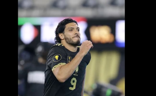 El gol del hidalguense Raúl Jiménez es elegido el mejor del año por Concacaf