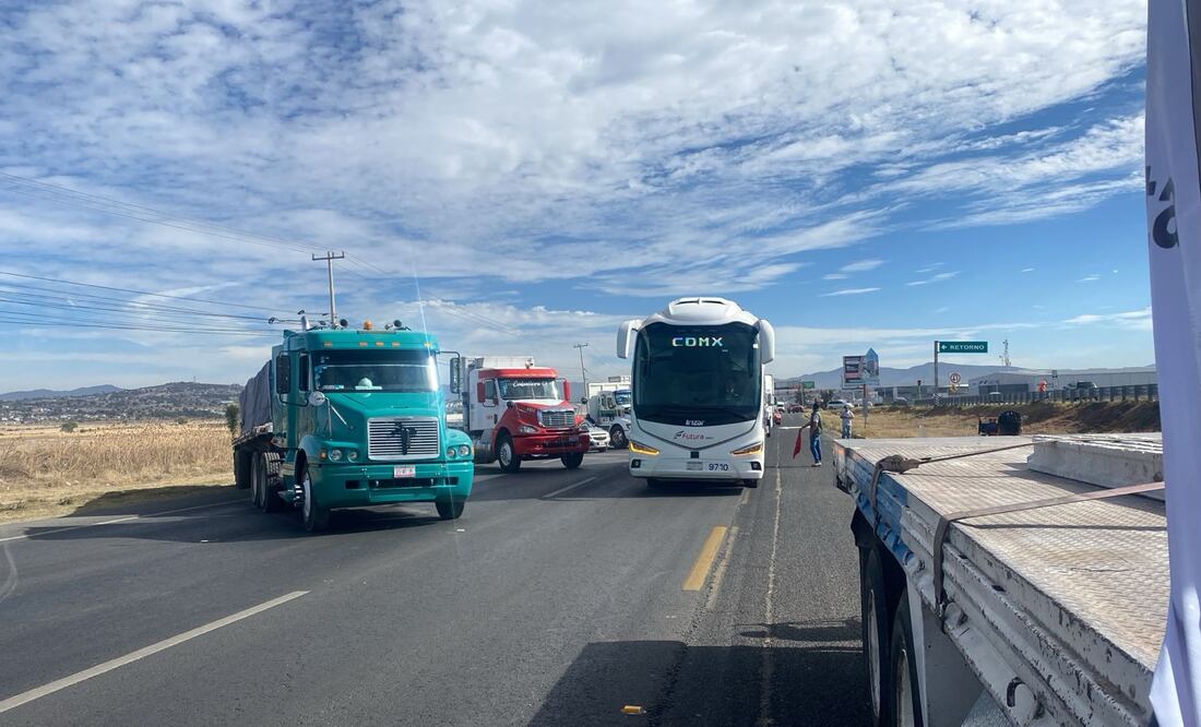 a audiencia con la alcaldesa Lorena García para tratar la inconformidad vecinal de al menos pobladores de tres localidades que colindan con el bulevar Quetzalcóatl quedó comprometida para mañana, viernes 27 de septiembre Foto: Especial