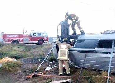 Accidente vehicular en carretera Pachuca-Ciudad Sahagún deja dos lesionados