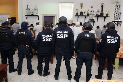 En Operativo en Cereso de Pachuca, decomisan droga y altares a la muerte