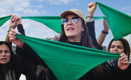 Entra en vigor en Florida ley que prohíbe el aborto a partir de las 6 semanas; Biden la califica de "pesadilla"