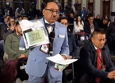Youtuber "Lord Molécula" le lleva regalos a AMLO