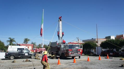 Bomberada 2025: disciplina y valor en Santiago Tulantepec