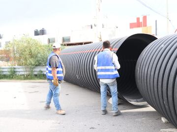 Construyen drenes pluviales en Las Torres para evitar anegaciones