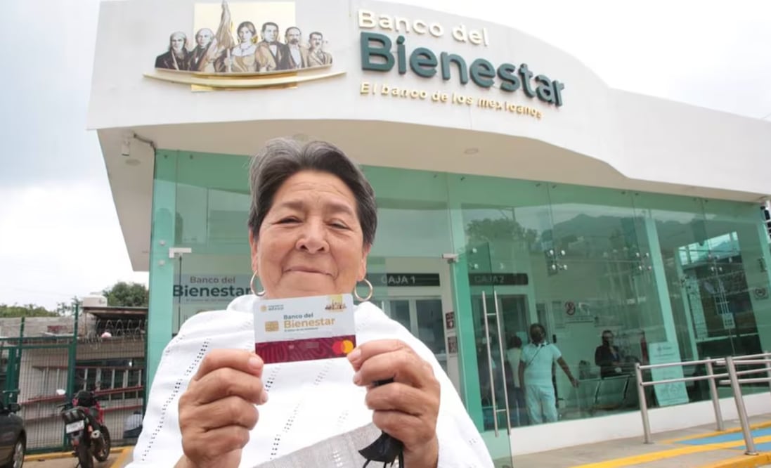 La Pensión para el Bienestar de las Personas Adultas Mayores es un apoyo bimestral de 6 mil 200 pesos a gente de 65 años o más. Foto: Programas del Bienestar