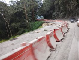 Lluvias dañan tramos carreteros en la Huasteca y Sierra de Hidalgo