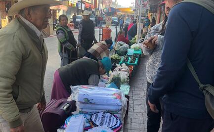 Comerciantes “chantitas” se instalan en Ixmiquilpan tras reubicación de ambulantes