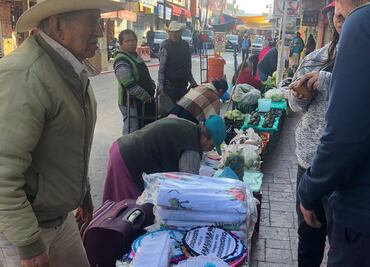 Comerciantes “chantitas” se instalan en Ixmiquilpan tras reubicación de ambulantes