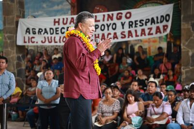 Julio Menchaca entrega apoyos y anuncia obras por más de 204 mdp para Huazalingo