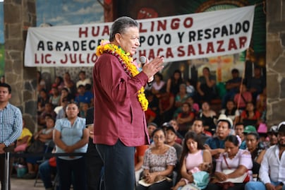 Julio Menchaca entrega apoyos y anuncia obras por más de 204 mdp para Huazalingo