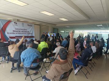 Fortalece IEEH participación ciudadana con capacitación a enlaces vecinales de Tulancingo