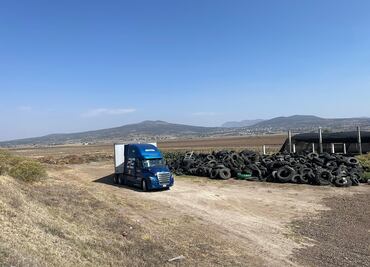 Semarnath y ayuntamiento de Apan retira 2 mil llantas en desuso para su disposición adecuada