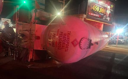 Volcadura de pipa con gas LP causa alerta en Tulancingo sin víctimas mortales