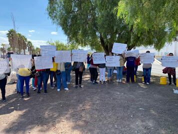 Seguidores de exalcalde de Tizayuca bloquean bulevar Minero frente al Cereso
