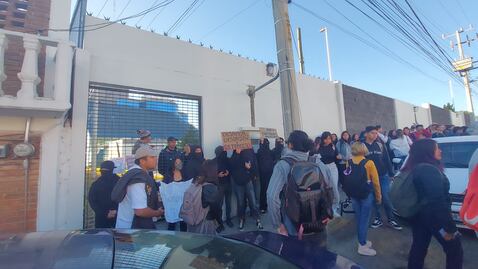 Intentan ingresar por puertas alternas a Ciudad de Conocimiento