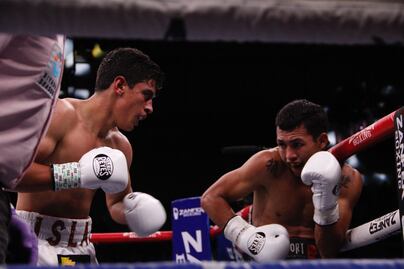 Cristian “El Pelón” Islas se corona campeón mundial juvenil del CMB en Pachuca