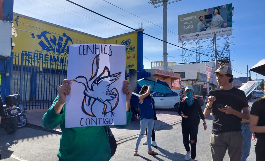 Varios institutos privados se unieron a la protesta de los estudiantes de la UAEH Foto: Lorena Rosas