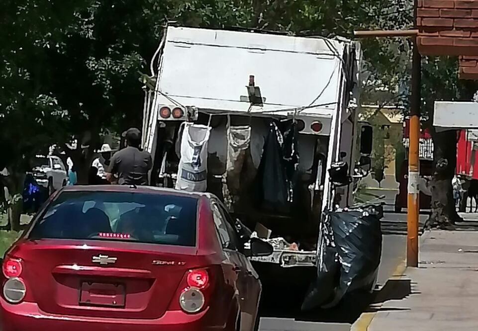 En Huejutla utilizan nueve camiones compactadores para recolectar la basura | Foto: Especial