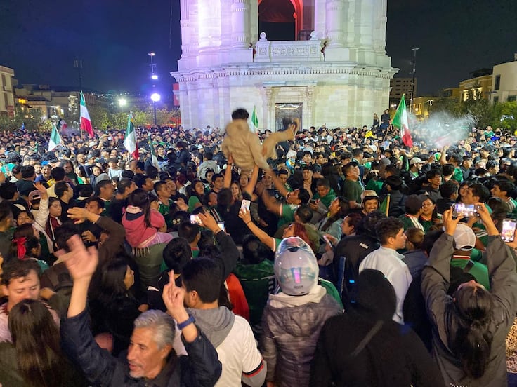 Festejos por triunfo de México dejan ocho toneladas de basura en el Centro de Pachuca