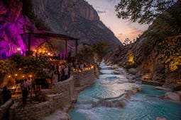 Blue Vein llevará música electrónica a Grutas de Tolantongo con un evento sin precedentes