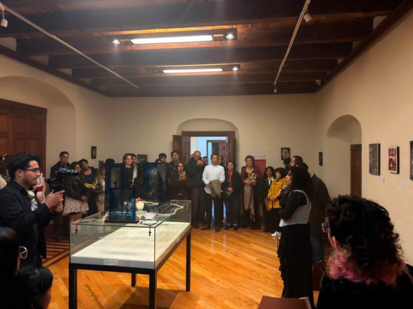 Rubí Sánchez resignifica la figura de la bruja en una exposición que invita a cuestionar los estigmas | Foto: UAEH