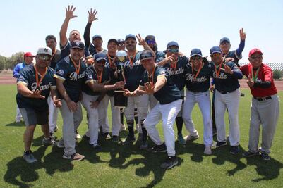 Veteranos Maxtle tricampeón del Santo Torneo 2024