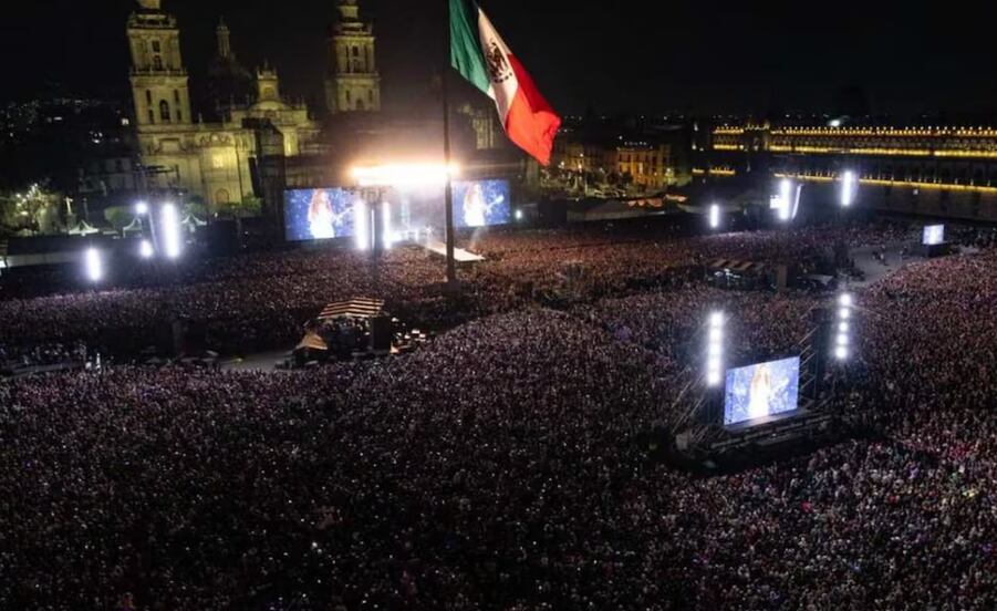 Más de 400 mil personas se dieron cita para ver a Shakira en la plaza de la Constitución 