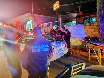 Policía de Mineral de la Reforma asiste parto de emergencia en taxi