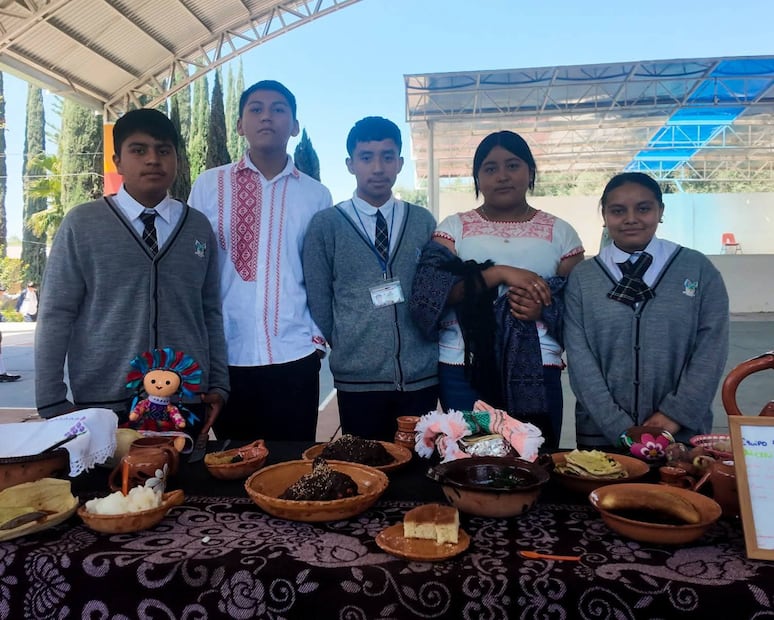 Alumnos del Valle del Mezquital realizan un concurso gastronómico con el objetivo de preservar sus tradiciones I foto: Cortesía