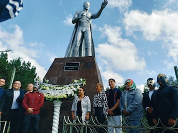 Tulancingo rinde homenaje a El Santo en su natalicio