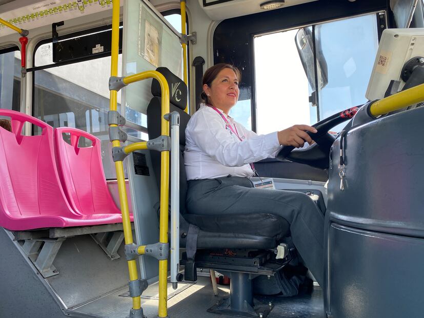 Gladys lleva casi 10 años como conductora en el transporte masivo I Foto: Luis Soriano