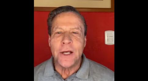 Alfredo Adame se une en apoyo alumnos de la UAEH