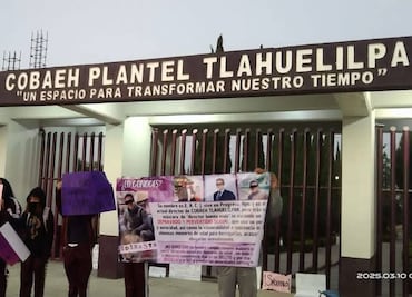 Alumnas del Cobaeh Tlahuelilpan se manifiestan contra exdirector por presunto acoso