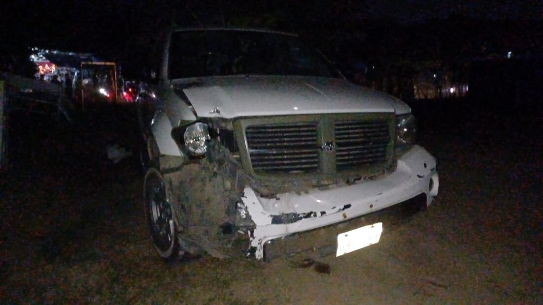 Habitantes de Teacal bloquean carretera tras choque que dejó sin luz a la comunidad | Foto: Especial