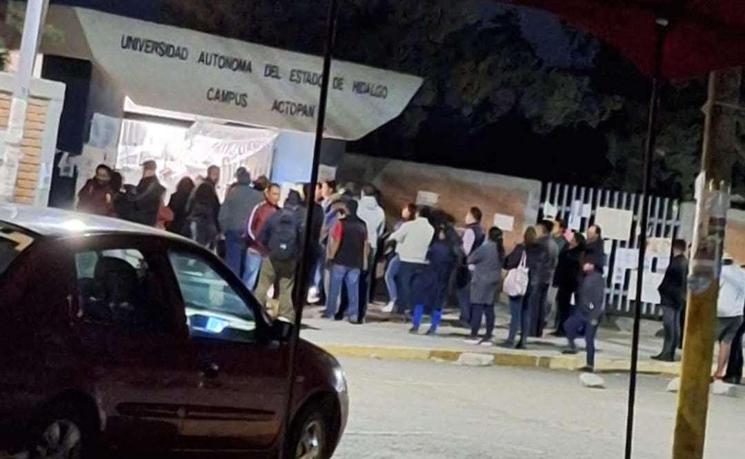 Facebook:
ESAc Movimiento Estudiantil