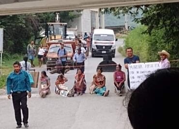 Vecinos retienen a subsecretario de Gobierno de la Huasteca