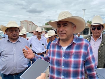 Se manifiestan cebaderos en Heineken; piden precio justo para la tonelada