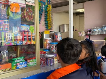 Celebran padres de familia en Hidalgo prohibición de comida chatarra en escuelas