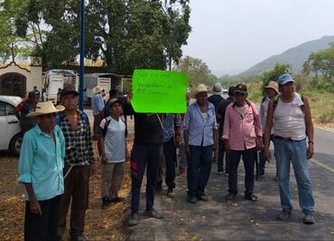 Con bloqueo exigen cese a la extracción de material pétreo en río Garcés