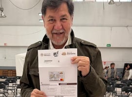 Noroña presume que ya tiene Pensión del Bienestar; "ya me llegó mi tarjeta", dice