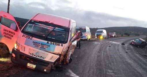 Choque frontal en Epazoyucan deja nueve personas lesionadas; dos están graves